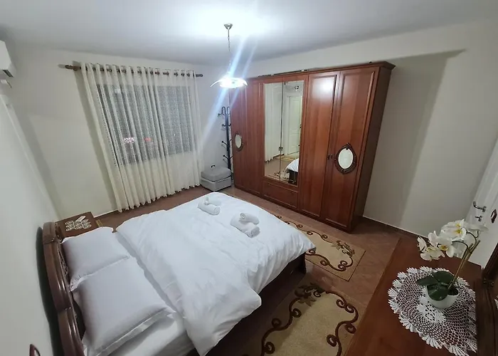 Center Apartment *