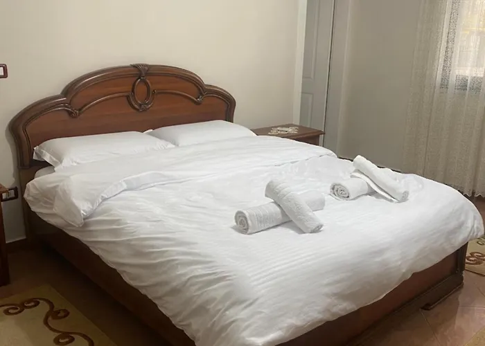 Center Apartment *