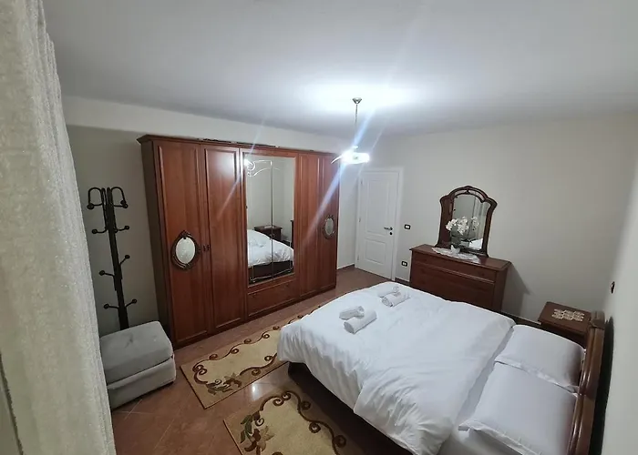 Center Апартаменты Тирана